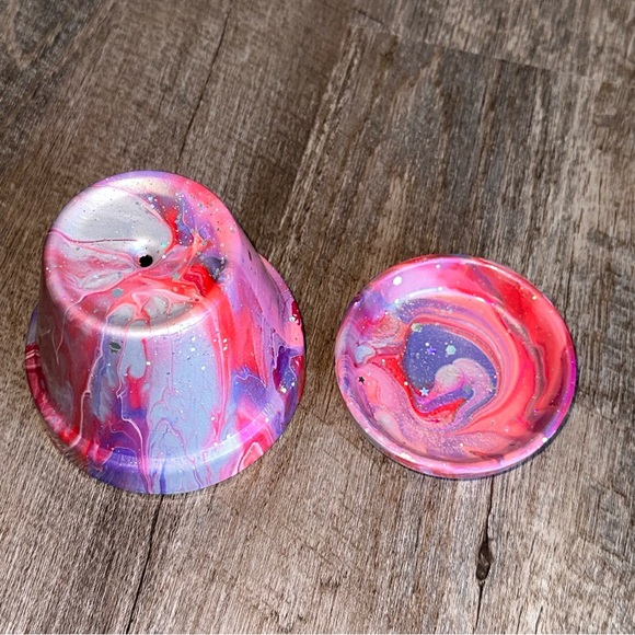 Hand painted 3.5 inch acrylic terracotta flower pot with saucer pink glitter - Picture 9 of 11